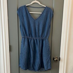 Universal Thread Women’s  Blue Denim Dress Size Medium